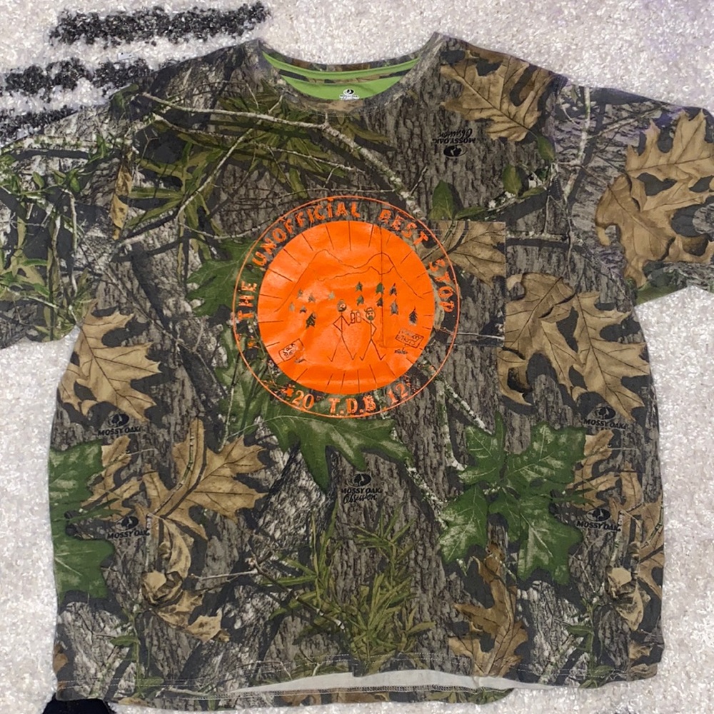 Limited edition, mossy oak “the unofficial rest stop” whiskey “STAFF” shirt 3xl